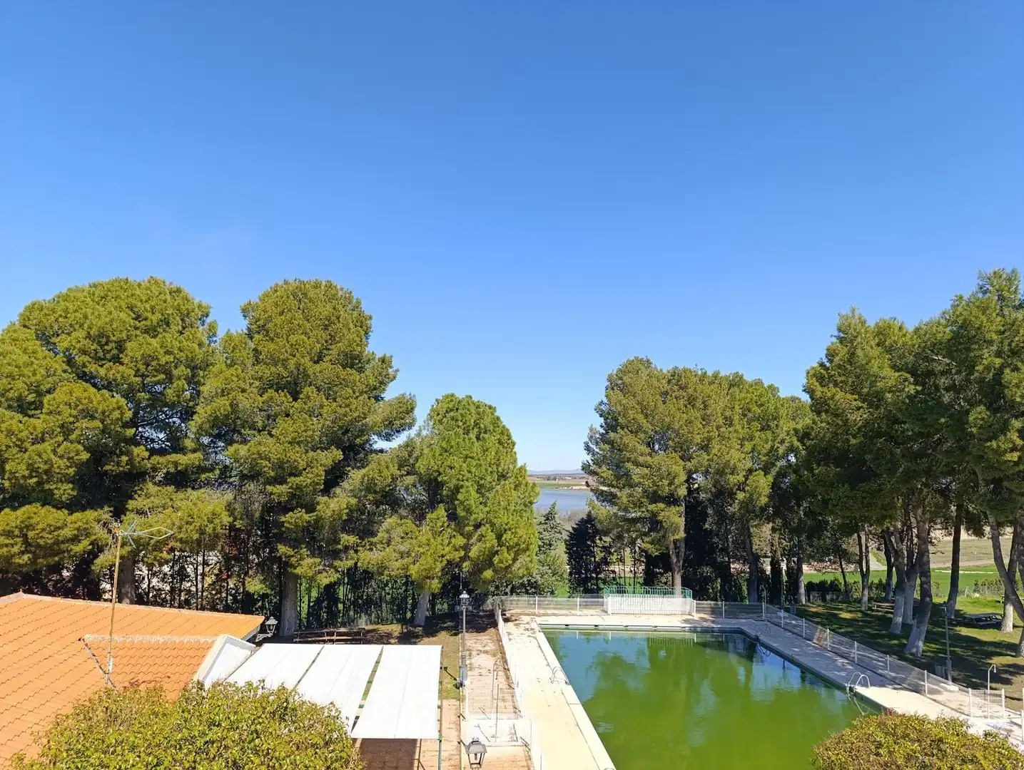 Piscina de Dúplex en venda en Pozuelo de Calatrava amb Calefacció, Terrassa i Traster