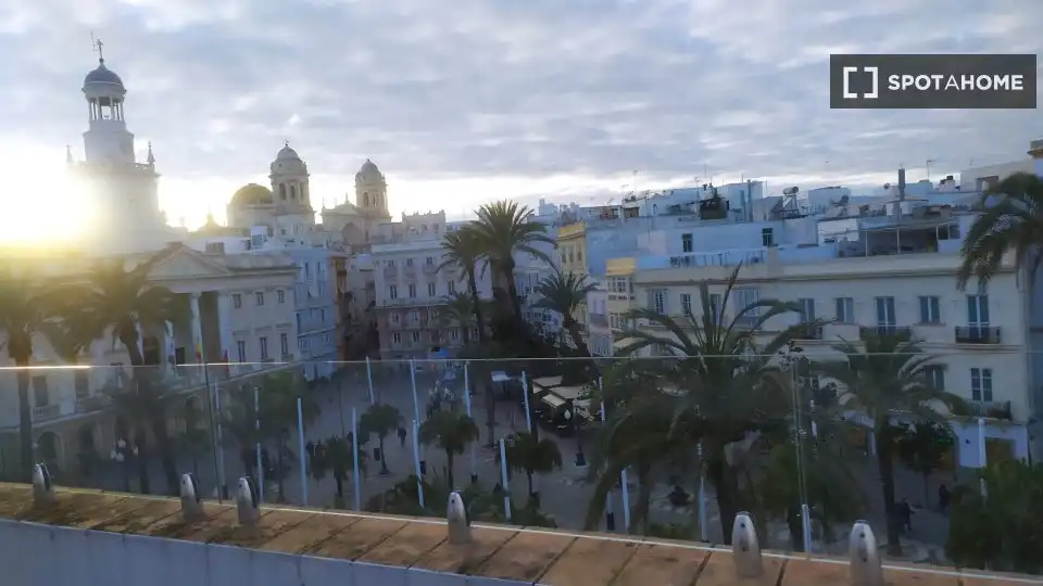 Außenansicht von Wohnung zur untervermieten in Cádiz mit Klimaanlage, Heizung und Terrasse