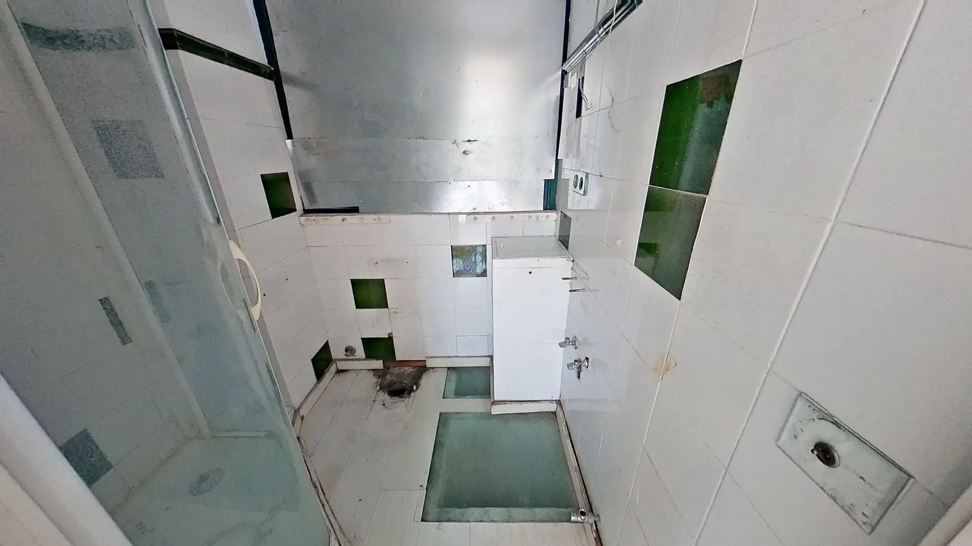 Badezimmer von Einfamilien-Reihenhaus zum Verkauf in El Prat de Llobregat mit Privatgarten und Terrasse