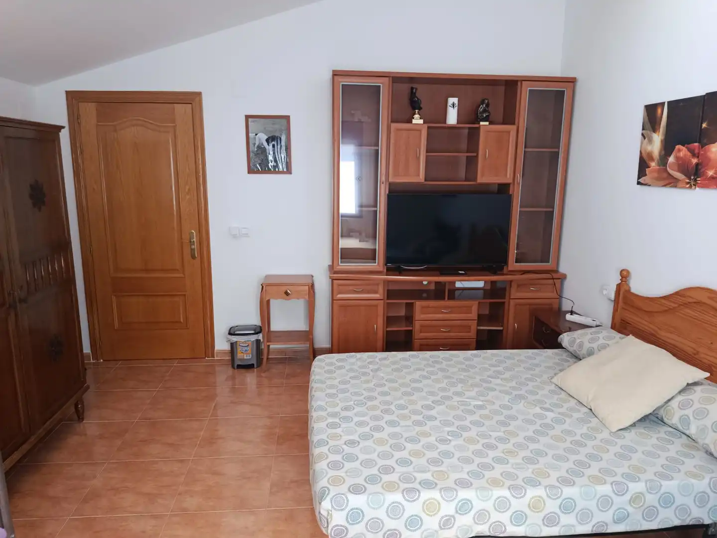 Dormitori de Casa adosada en venda en Mota del Cuervo amb Calefacció, Terrassa i Moblat