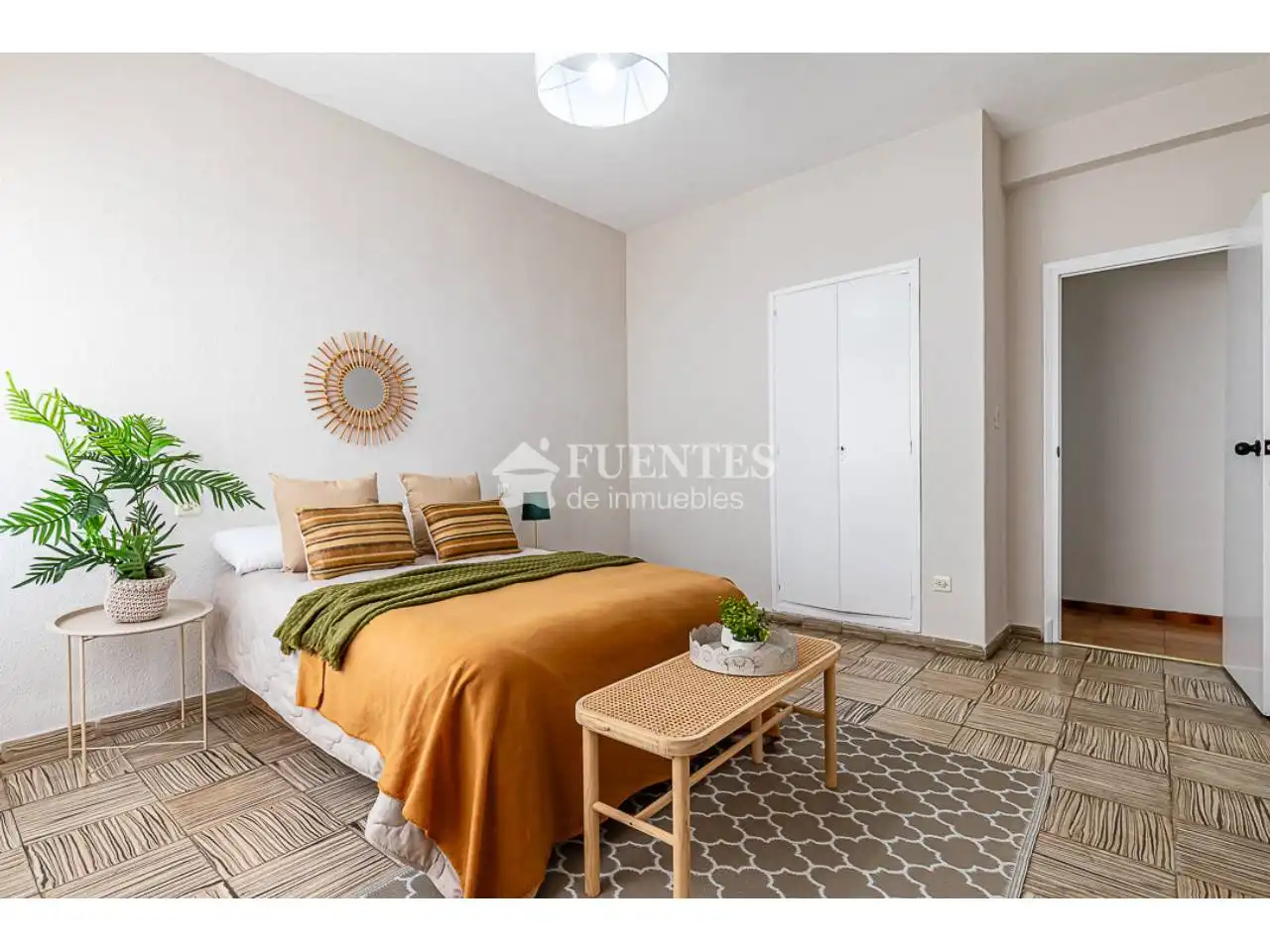 Habitación de Piso en venta en Alicante / Alacant con Terraza