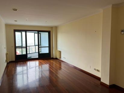 Living room of Flat for sale in Vigo   with Heating, Private garden and Parquet flooring