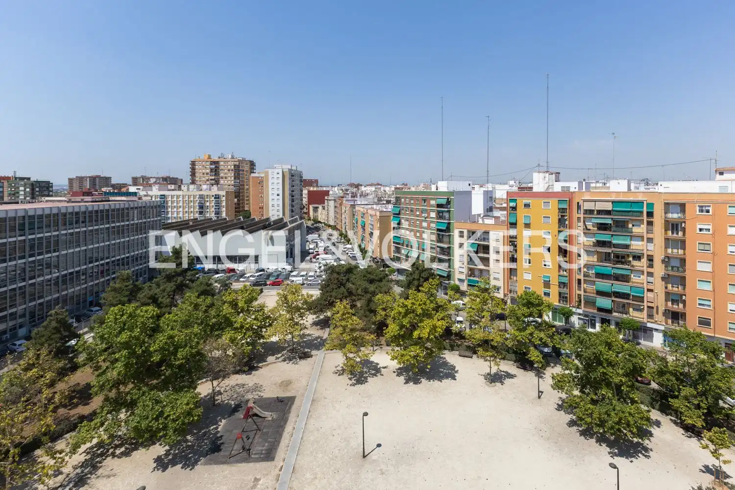 Vista exterior de Pis en venda en Valencia amb Calefacció, Terrassa i Balcó