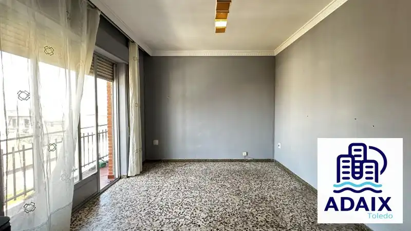Sala d'estar de Pis en venda en Portillo de Toledo amb Balcó