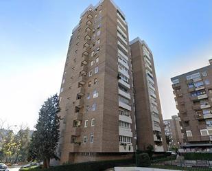 Vista exterior de Pis en venda en  Madrid Capital amb Calefacció, Terrassa i Traster