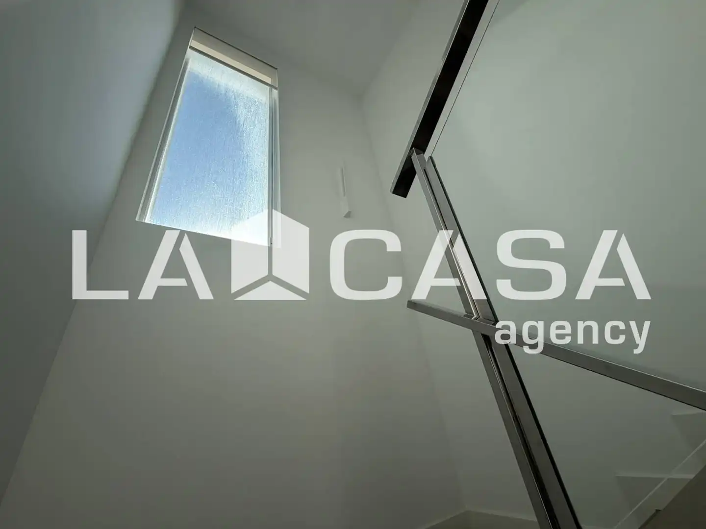 Semi-detached house for sale in Entrenúcleos, imagen 10
