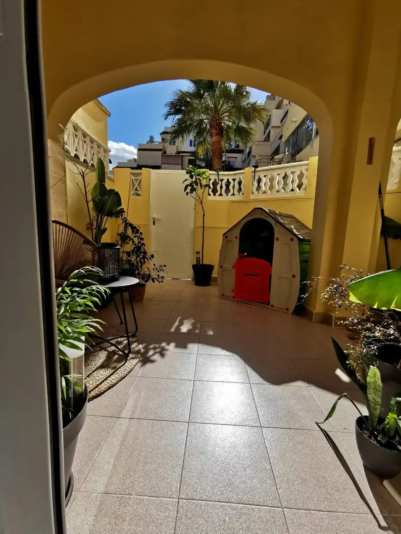 Jardín de Apartamento en venta en Torrevieja con Aire acondicionado, Terraza y Amueblado