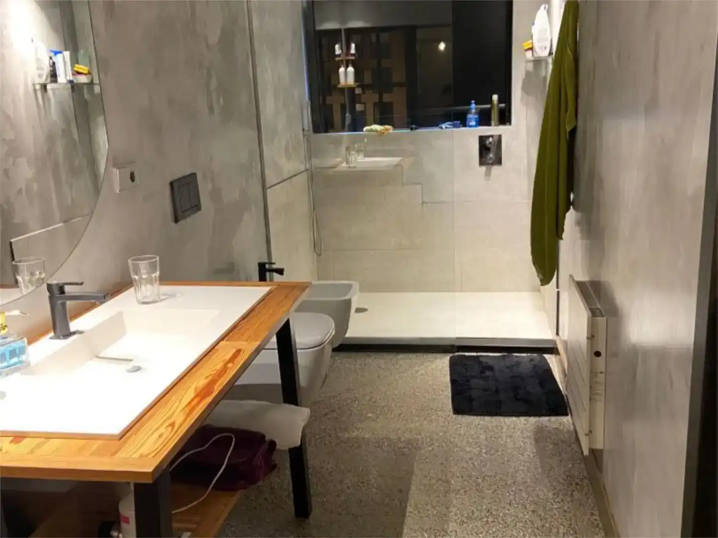 Badezimmer von Loft zur Miete in A Coruña Capital  mit Klimaanlage und Möbliert
