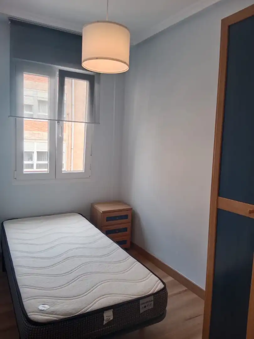 Flat for rent in Santander - CL HABANA, Cuatro Caminos