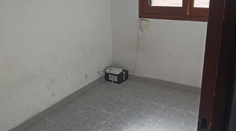 Foto 5 de Pis en venda a C/ Travau, El Turó de la Peira, Barcelona