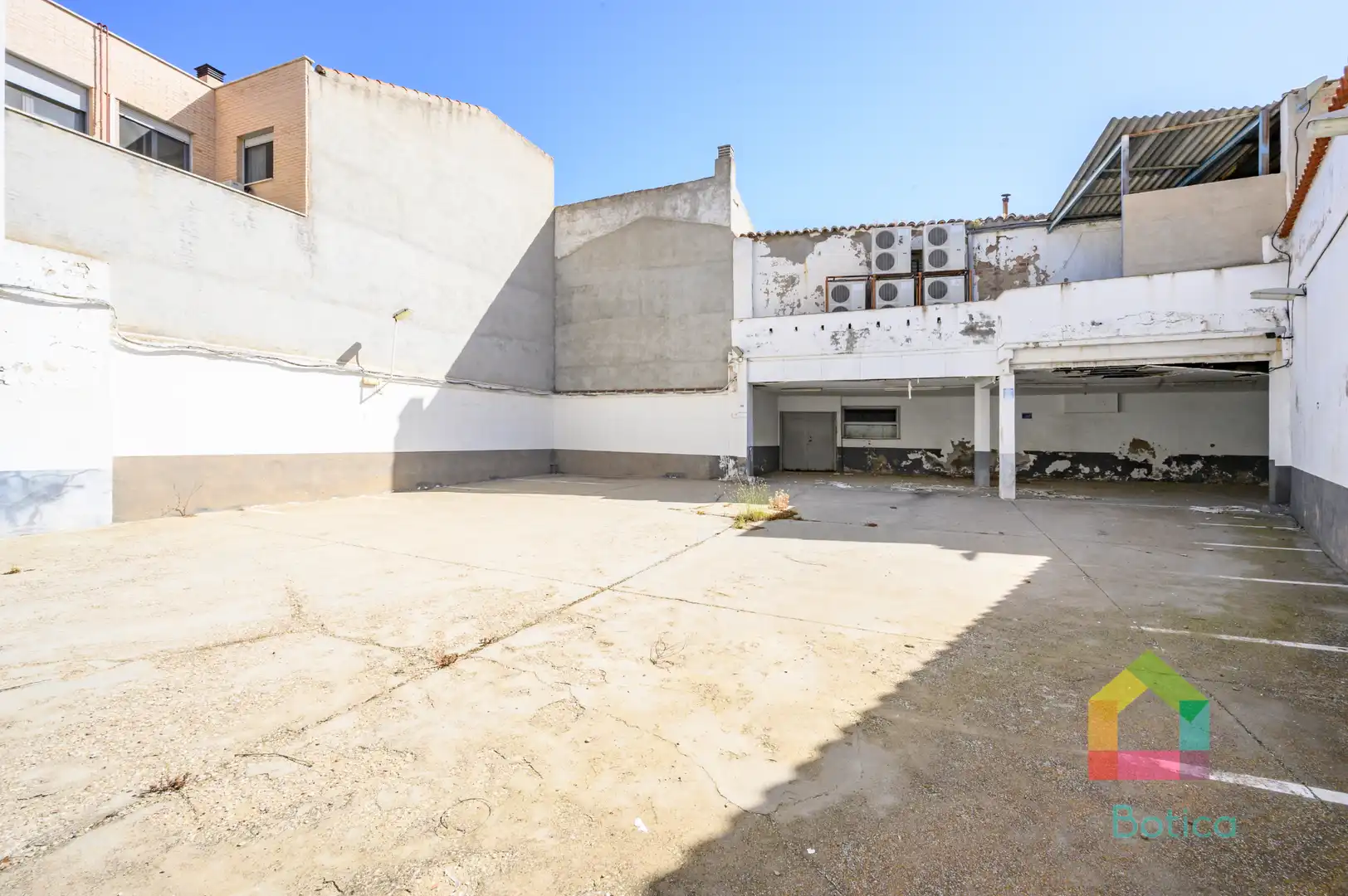 Vista exterior de Edifici en venda en Sonseca