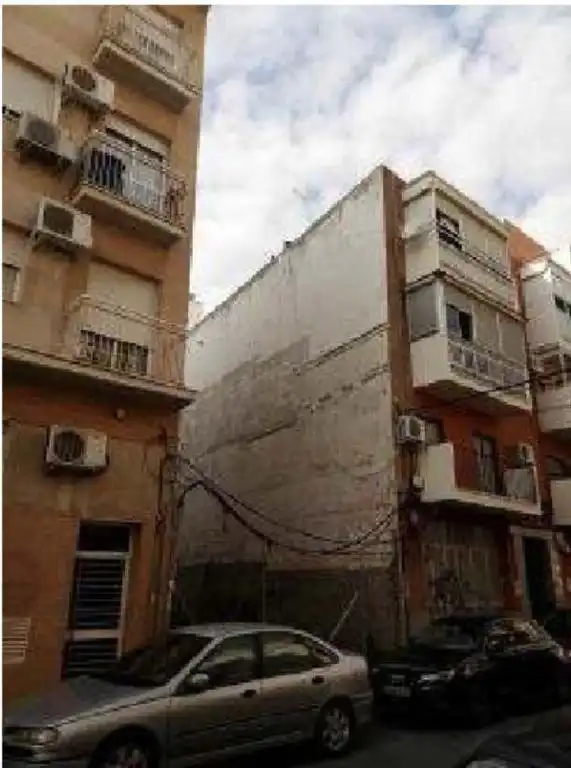 Wohnbaugrundstück zum Verkauf in Calle Cortegana, imagen 2