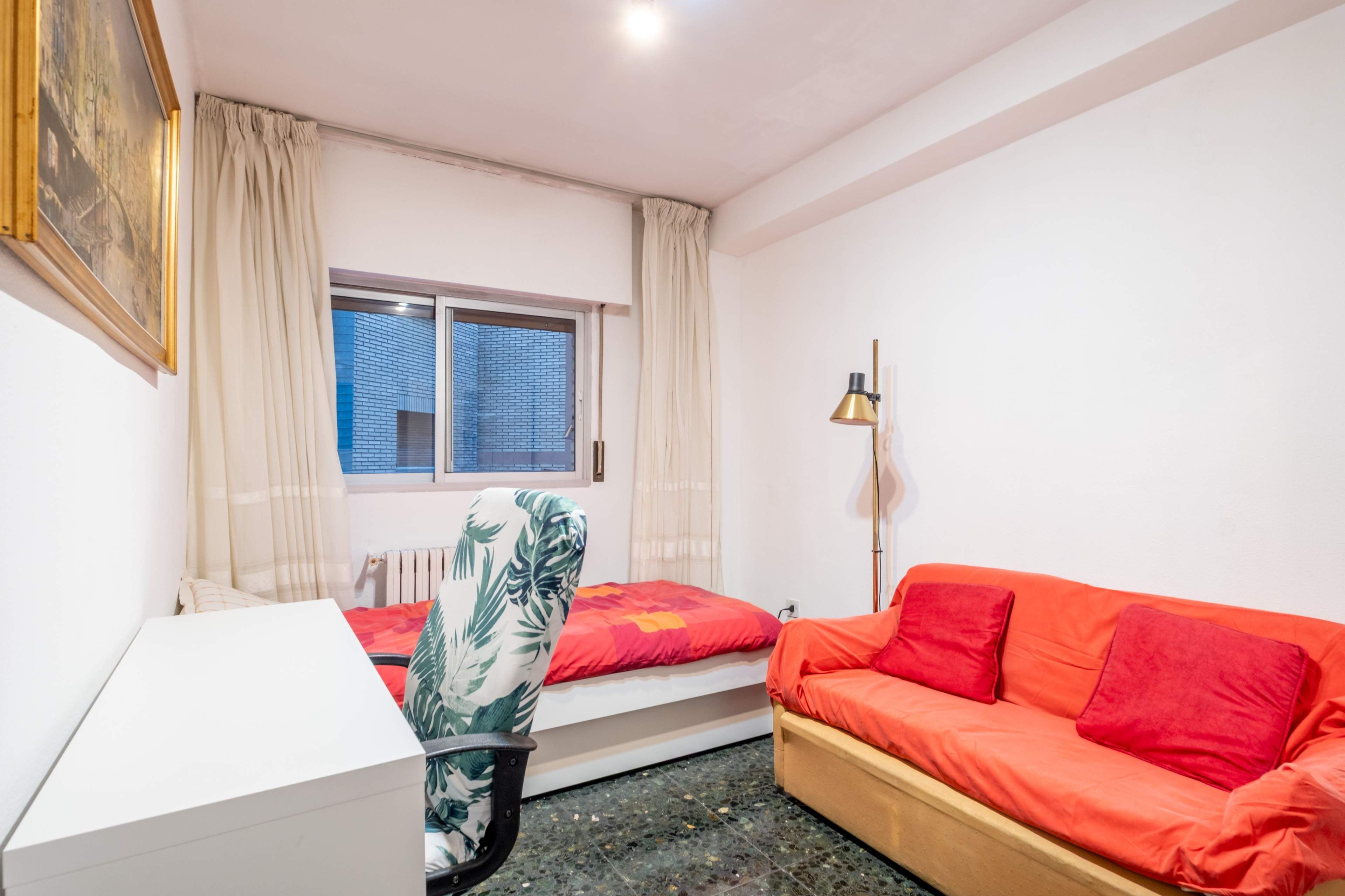 Bedroom of Apartment to rent in  Zaragoza Capital