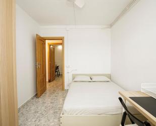 Bedroom of Apartment to share in Badalona