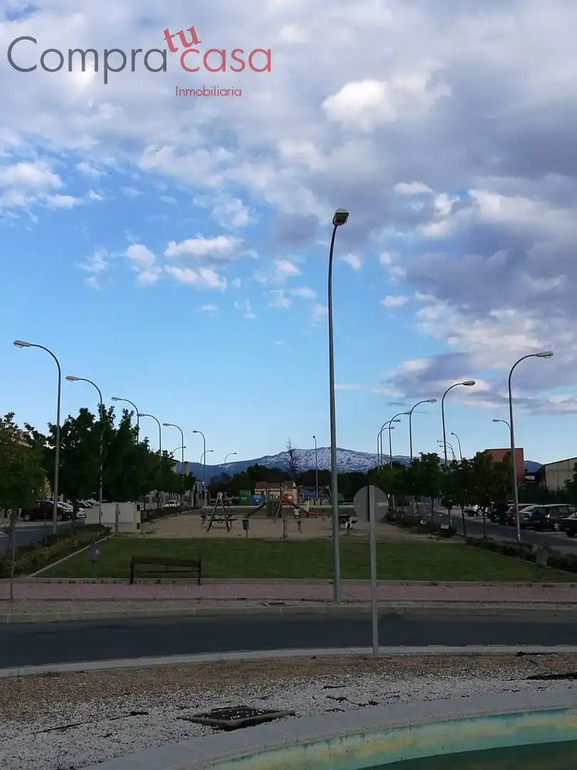 Terreni e lotti in vendita a La Lastrilla, imagen 4