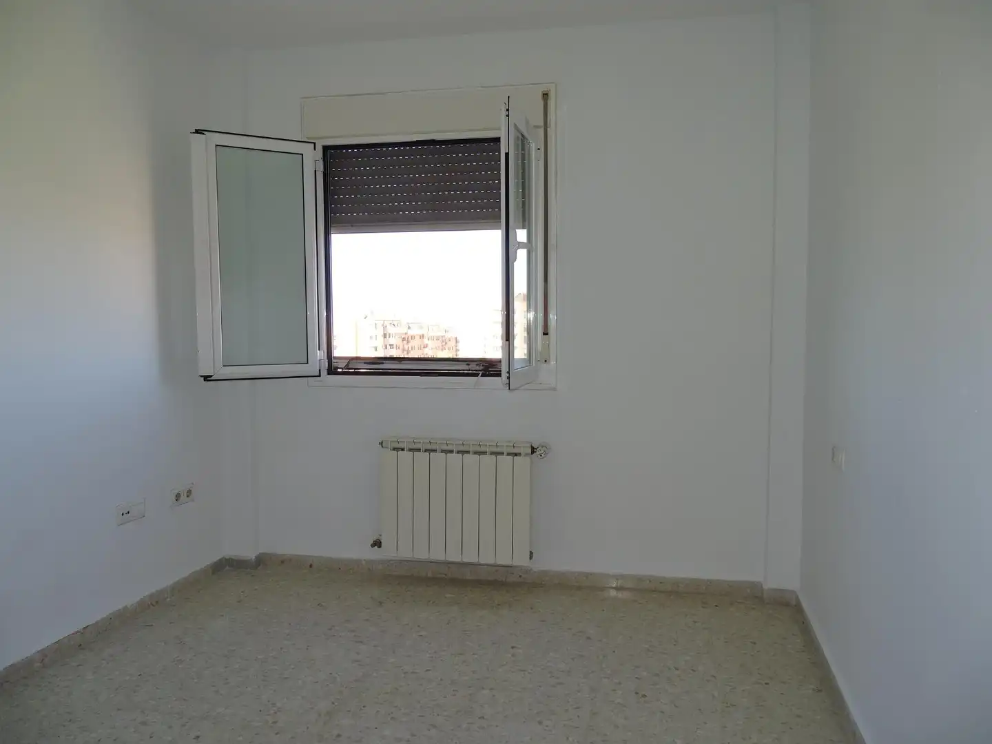 Habitación de Piso en venta en Granada con Aire acondicionado, Calefacción y Trastero