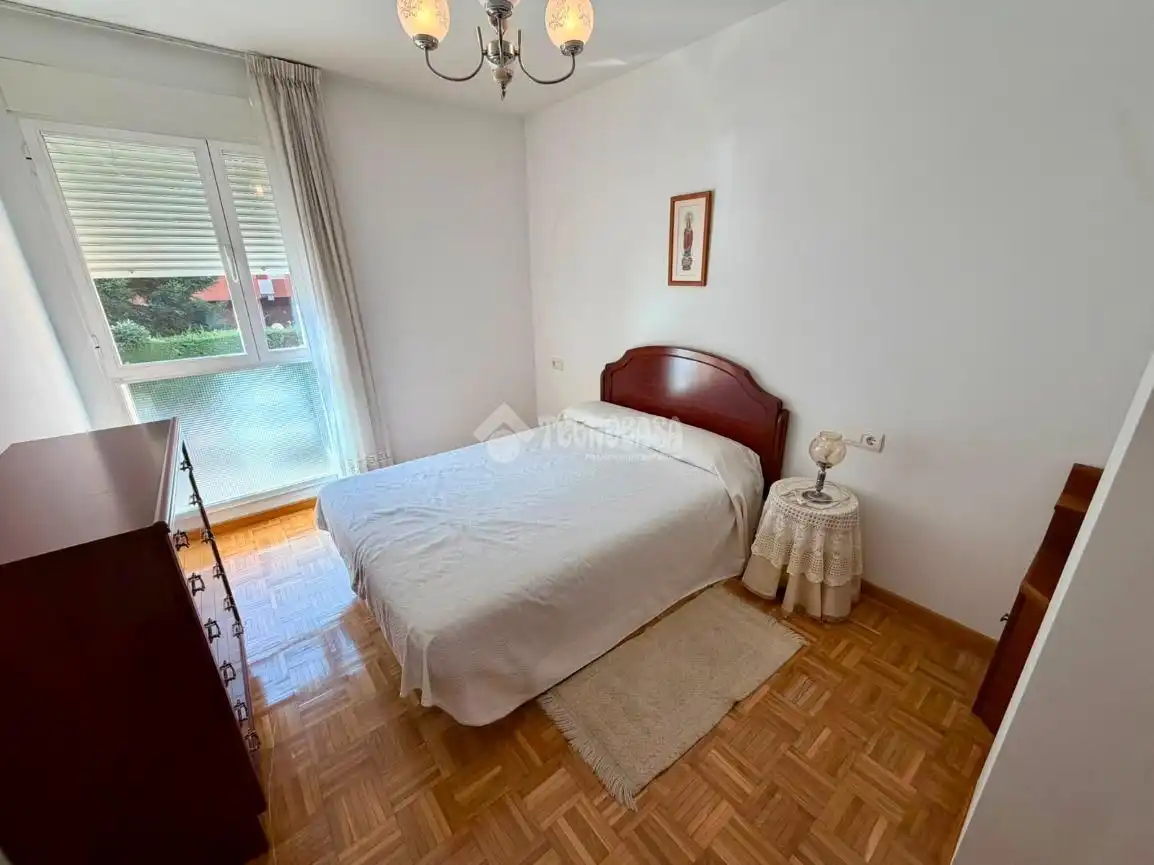 Habitación de Piso en venta en León Capital  con Calefacción, Parquet y Trastero
