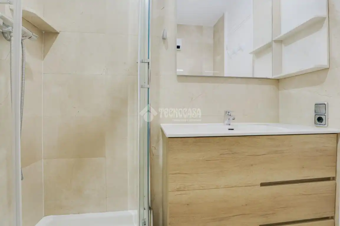 Baño de Piso en venta en Rubí con Aire acondicionado, Calefacción y Trastero