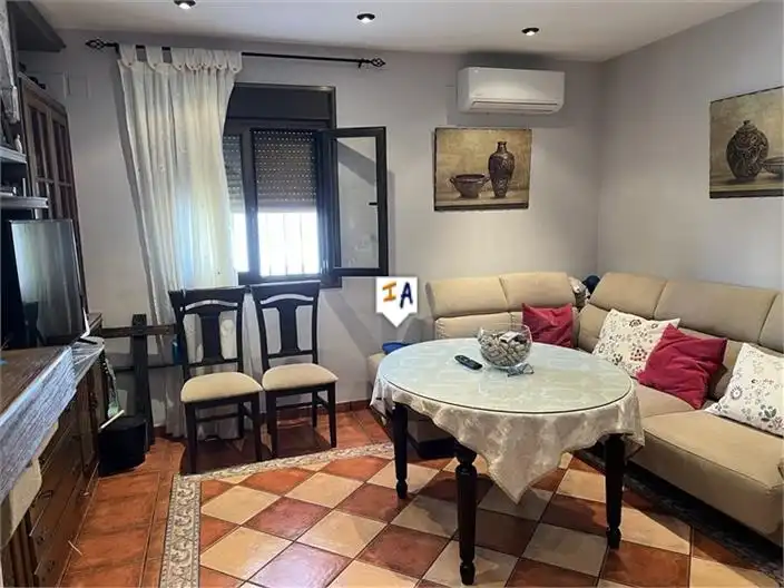 Sala de estar de Casa adosada en venta en Zuheros con Aire acondicionado y Internet