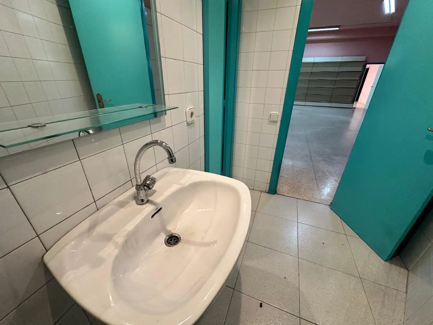 Badezimmer von Geschaftsraum zur Miete in Manresa mit Klimaanlage