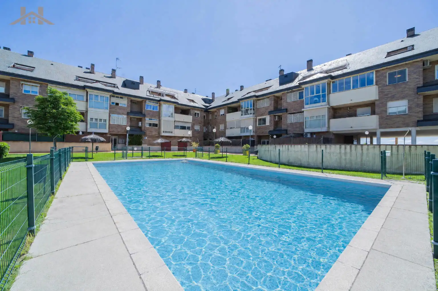 Swimming pool of Flat for sale in Villanueva del Pardillo  with Air Conditioner, Heating and Terrace