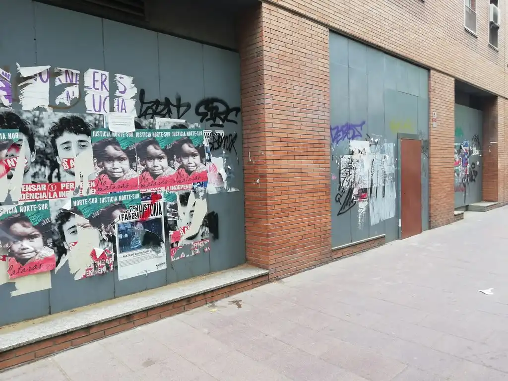 Local de alquiler en C/ Doctor Pi i Molist , El Turó de la Peira