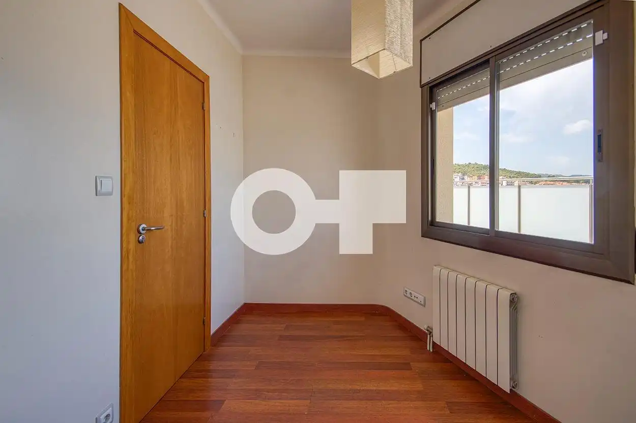Habitación de Ático en venta en Castelldefels con Calefacción, Parquet y Terraza