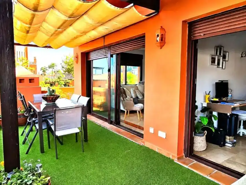Terraza de Piso en venta en Estepona con Aire acondicionado, Piscina y Balcón
