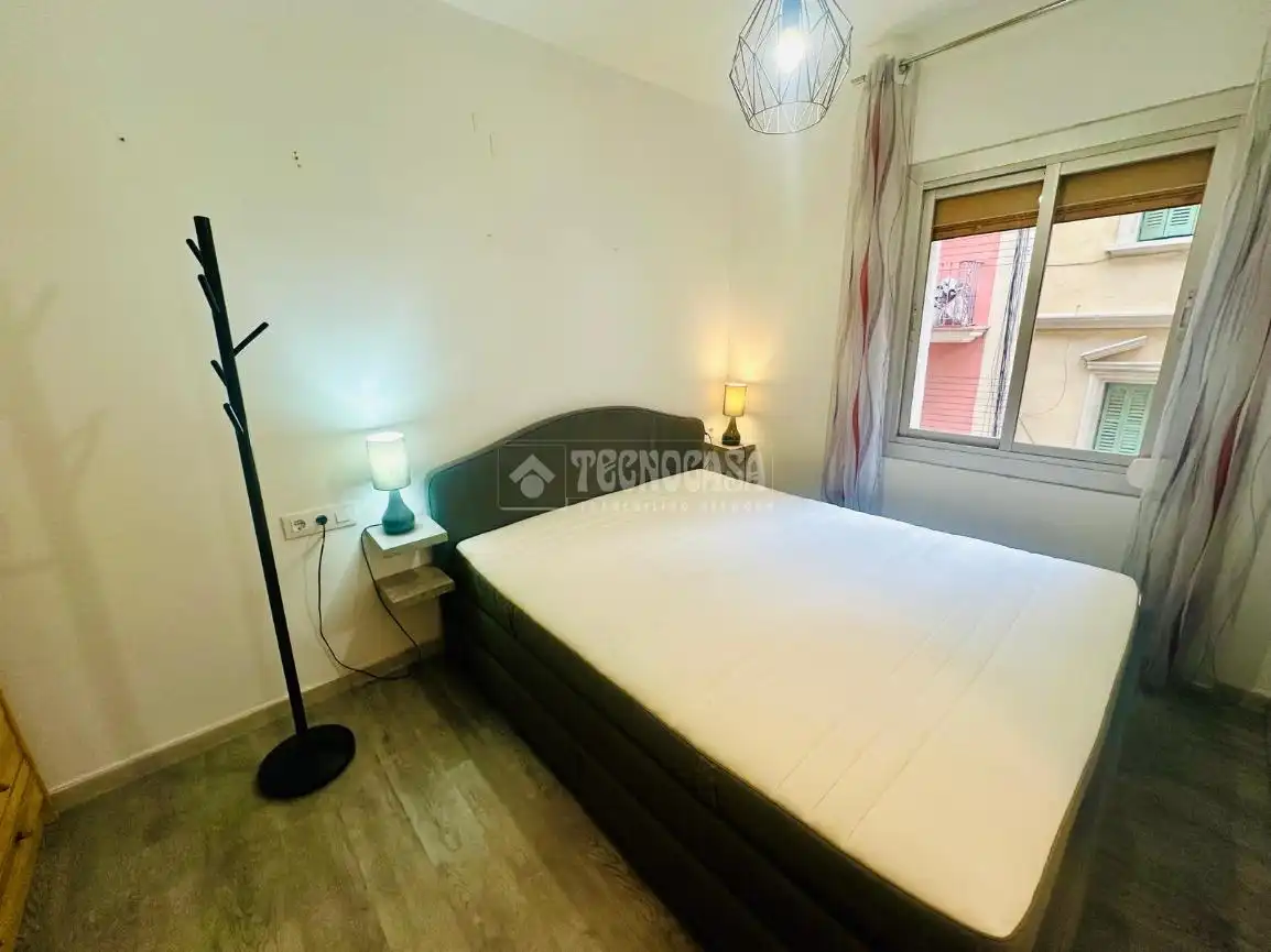 Habitación de Piso en venta en Barcelona con Calefacción y Balcón