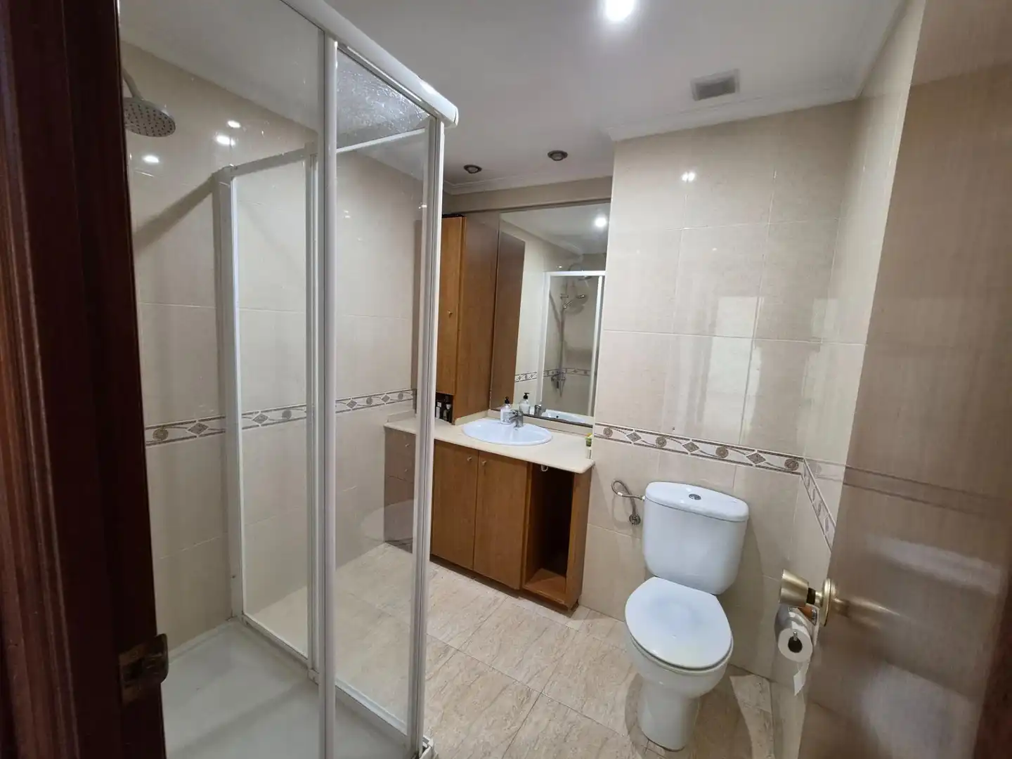 Baño de Piso en venta en Valencia con Aire acondicionado