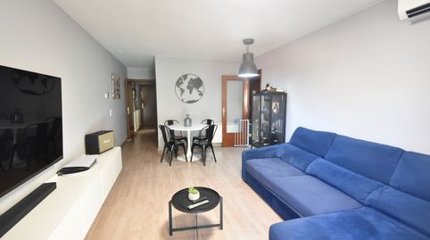 Foto 2 von Wohnung zum Verkauf in Angel Guimera, Centre, Salt