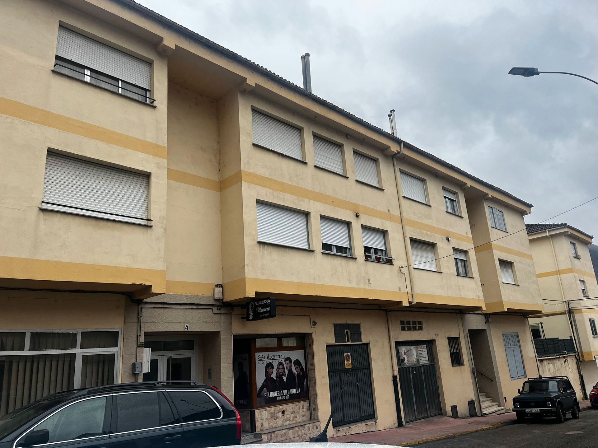 Vista exterior de Piso en venta en Villablino con Calefacción, Amueblado y Lavadora