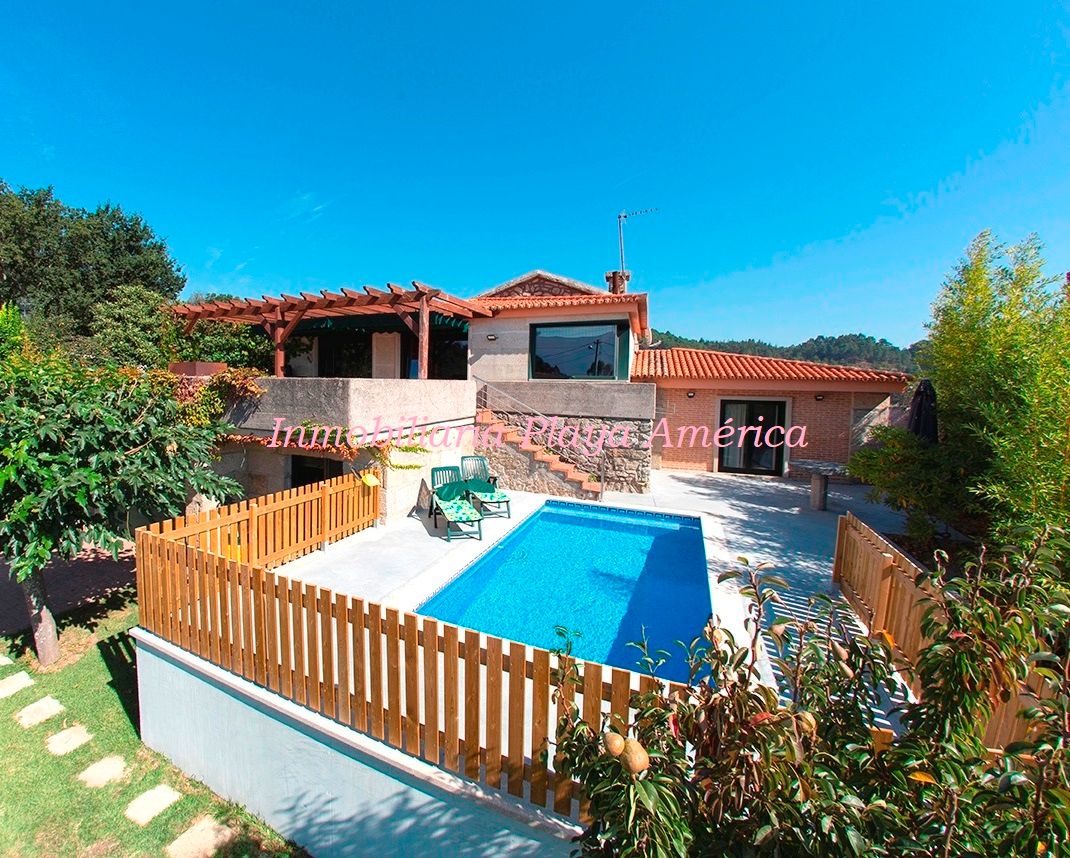Swimming pool of House or chalet for sale in Nigrán  with Heating, Private garden and Terrace