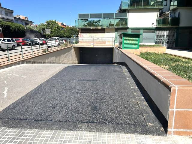 Garaje en Venta en Ancianitat, De L' en Zona Esportiva