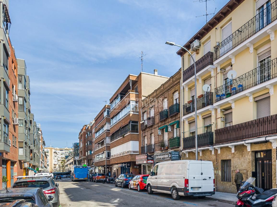 Exterior view of Duplex for sale in  Madrid Capital  with Air Conditioner, Heating and Storage room