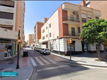 Local comercial en venta en Calle Gordón 13