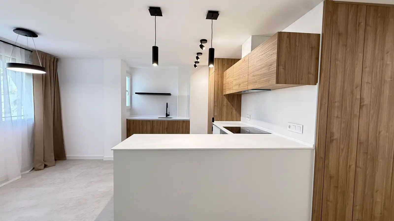 Cuina de Apartament en venda en Estepona amb Terrassa, Traster i Moblat