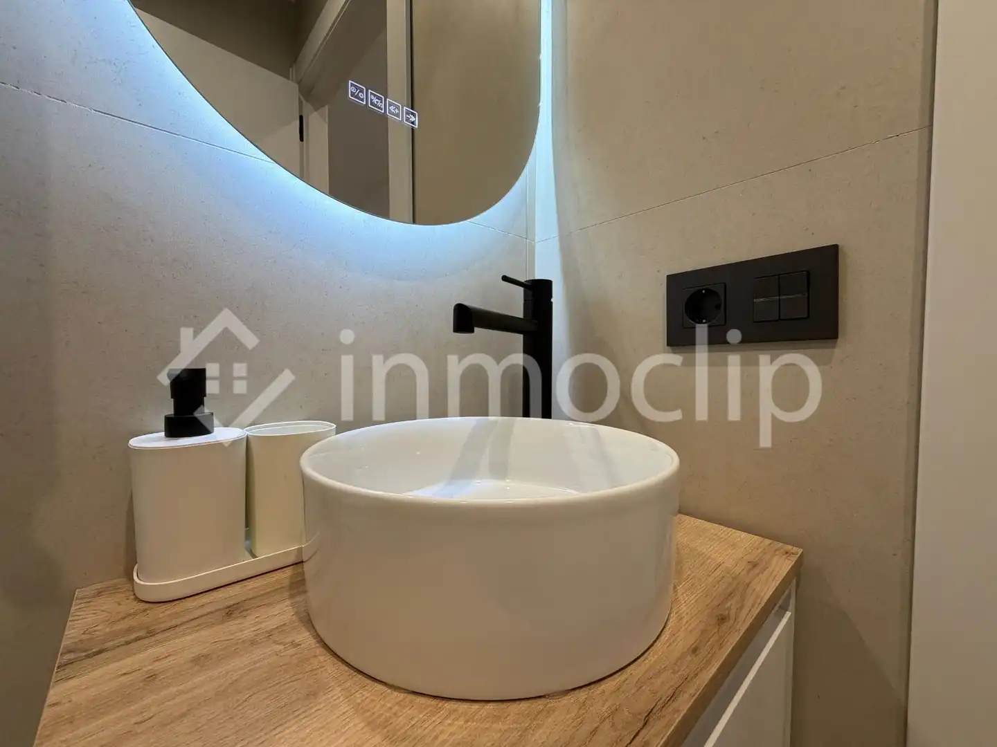Baño de Piso de alquiler en Salamanca con Calefacción y Amueblado