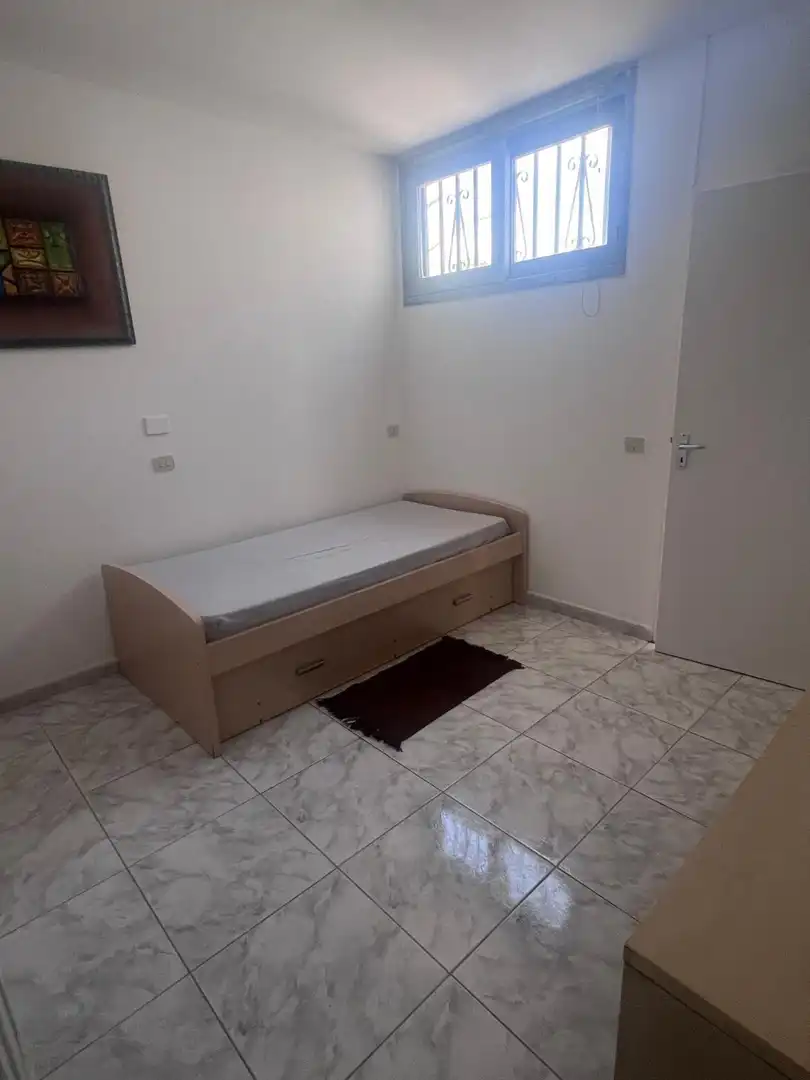 Habitación de Apartamento de alquiler en Arona con Jardín privado, Terraza y Amueblado
