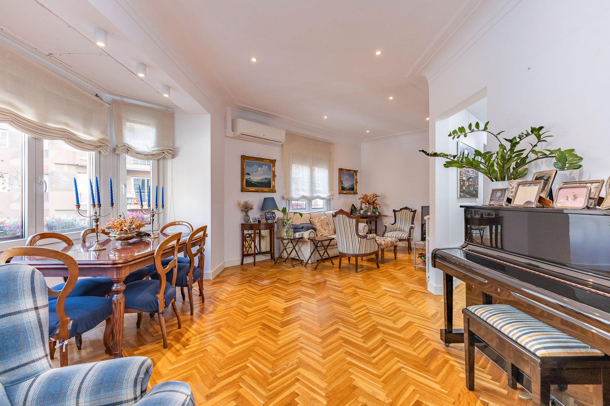 Menjador de Pis en venda en  Barcelona Capital amb Calefacció