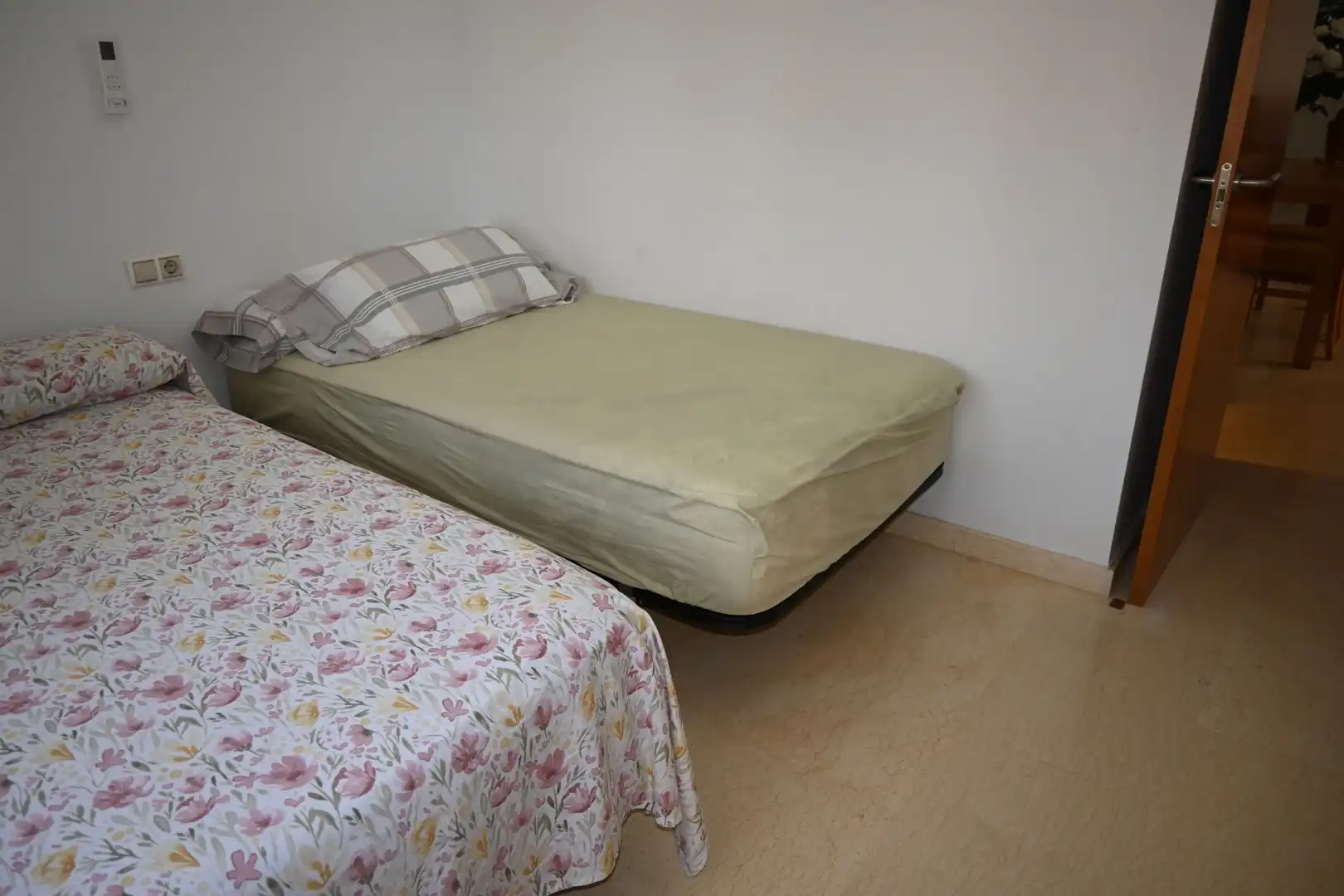 Dormitori de Apartament en venda en La Manga del Mar Menor amb Aire condicionat, Calefacció i Terrassa