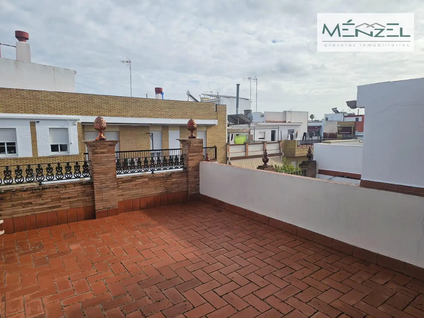Terrassa de Casa o xalet en venda en Coria del Río amb Aire condicionat, Terrassa i Balcó