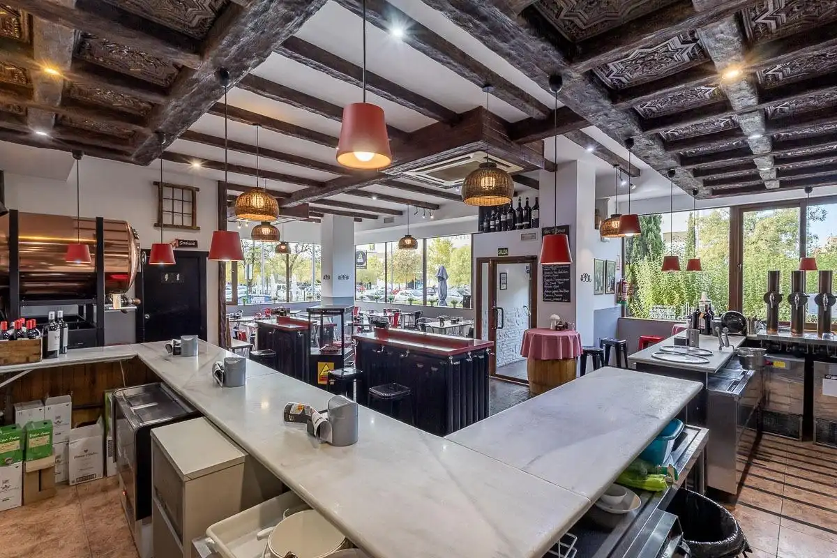 Business premises for transfer in Genil, imagen 10