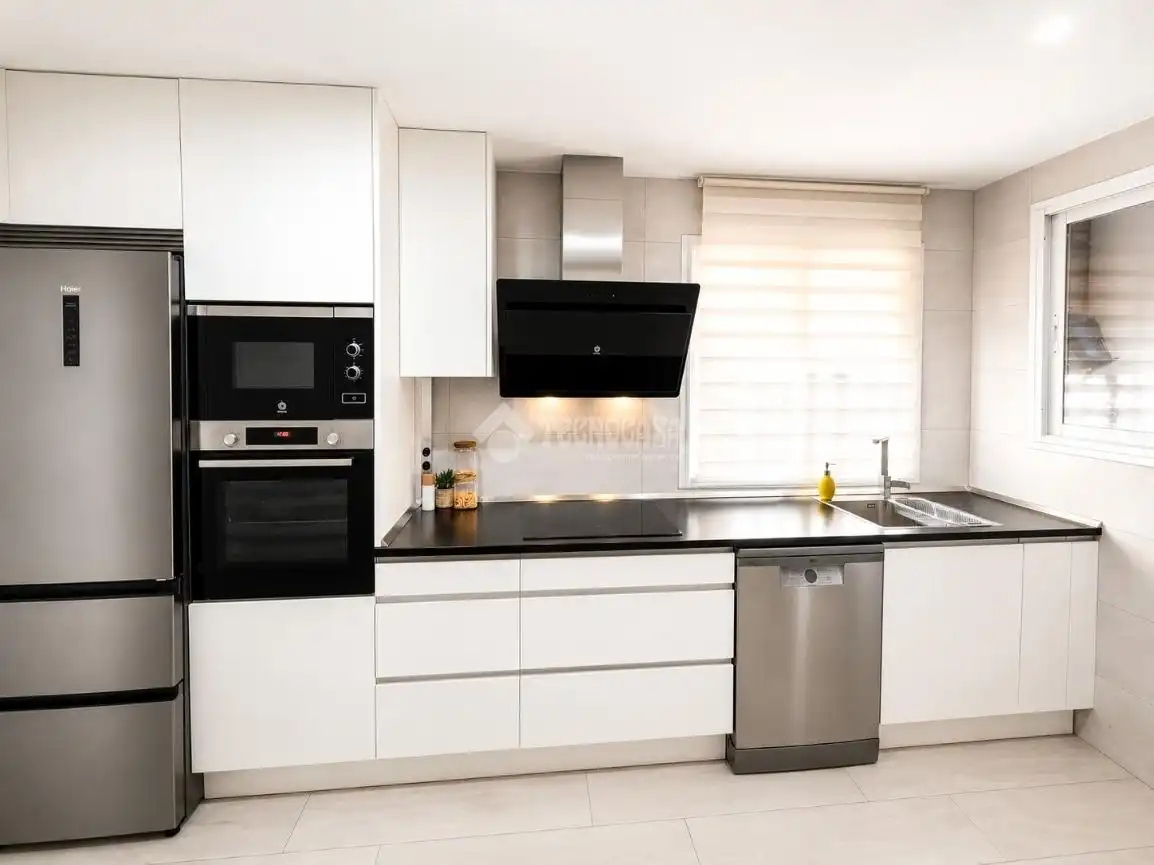 Kitchen of Flat for sale in San Martín de la Vega  with Air Conditioner, Private garden and Furnished
