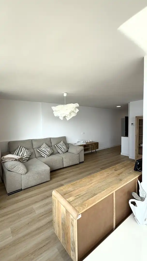 Sala d'estar de Apartament de lloguer en Marbella amb Aire condicionat, Calefacció i Piscina