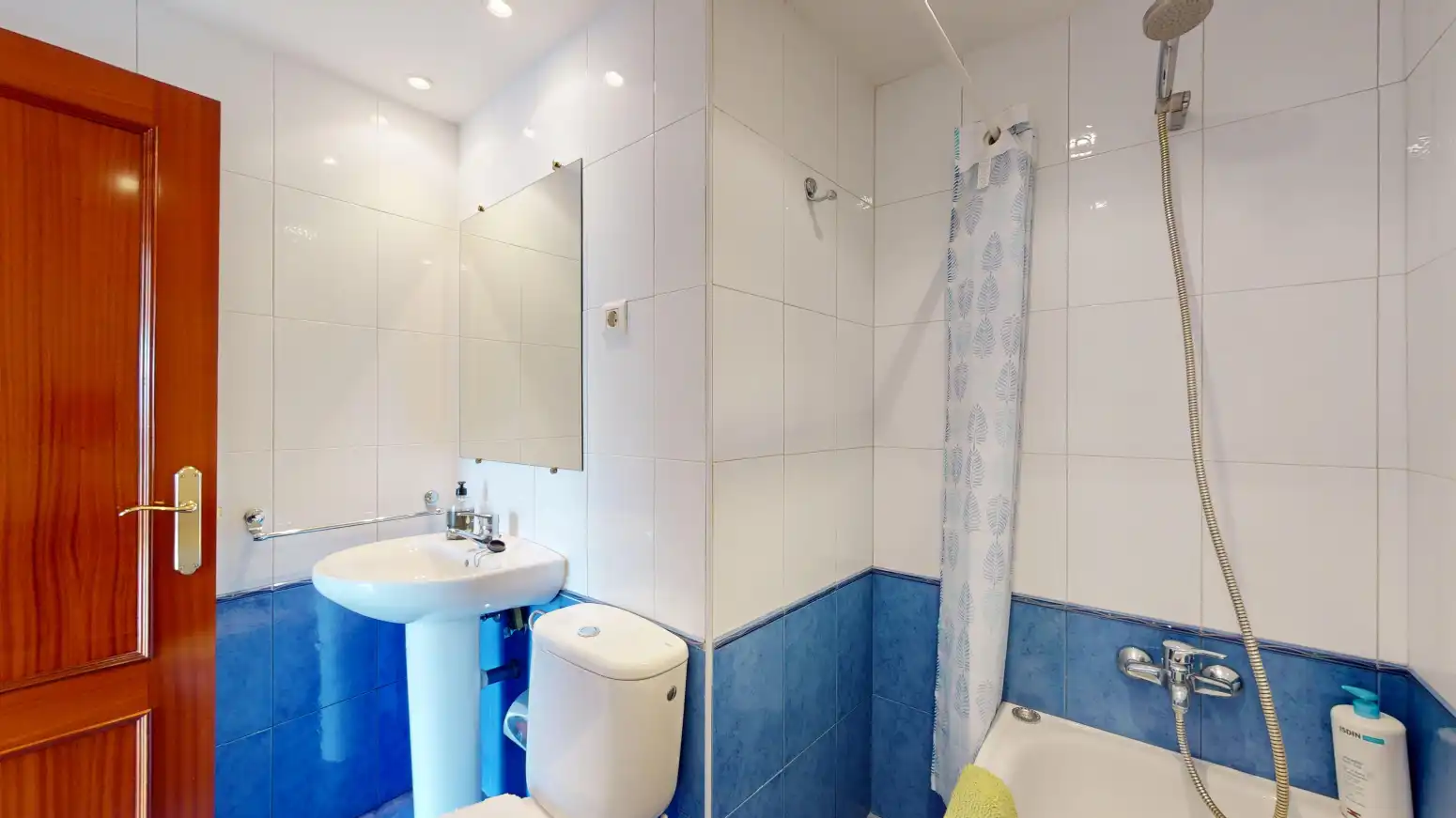 Baño de Piso en venta en Santander con Terraza y Trastero