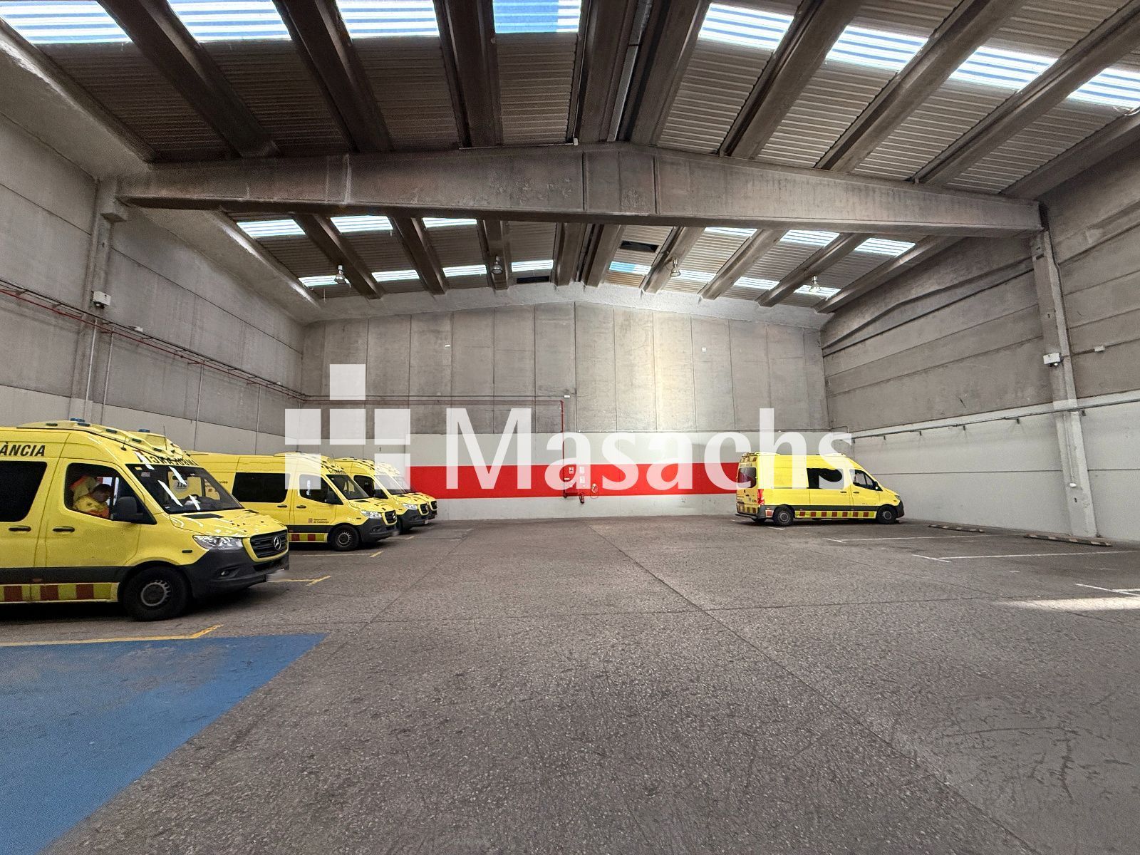 Parking de Nave industrial de alquiler en Ripollet