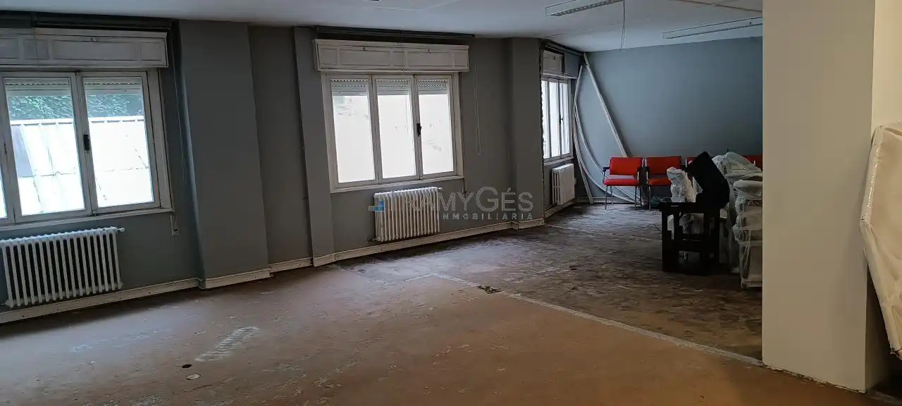 Office for sale in Vigo   with Heating