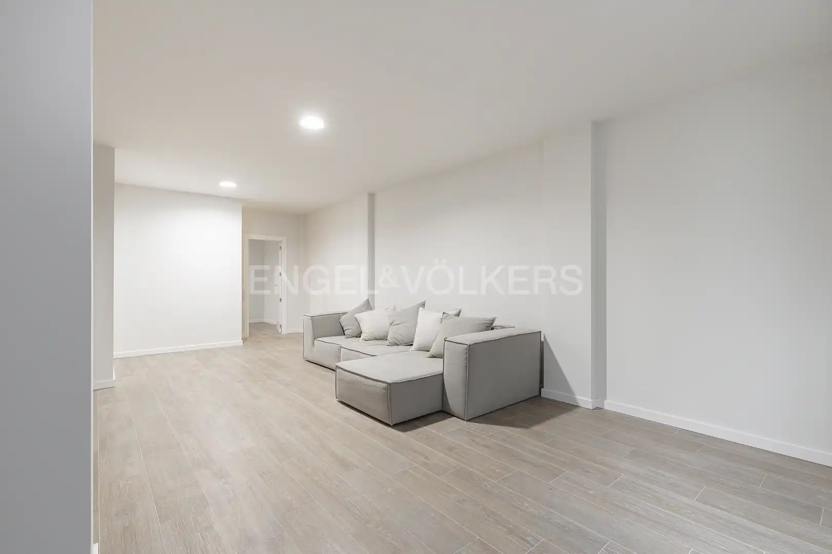 Sala d'estar de Apartament de lloguer en Boadilla del Monte amb Aire condicionat, Calefacció i Jardí privat
