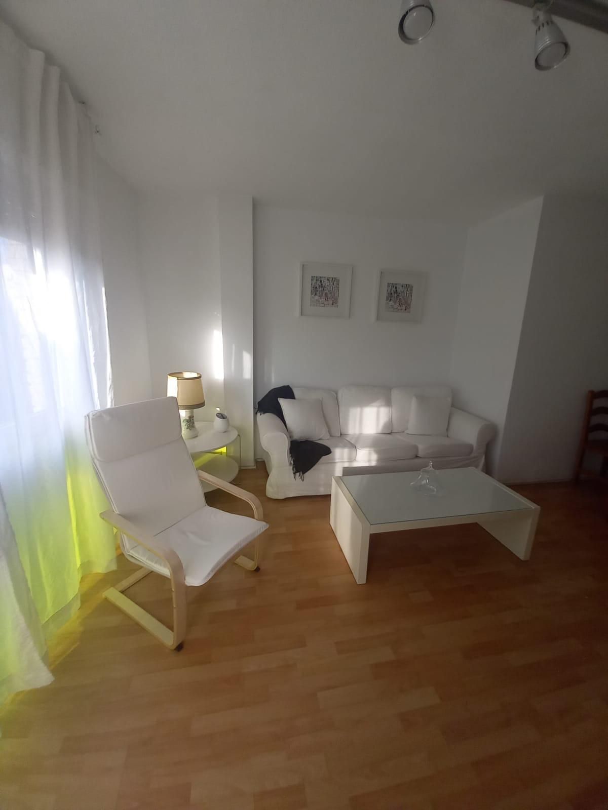 Sala d'estar de Pis de lloguer en  Córdoba Capital amb Calefacció, Terrassa i Traster